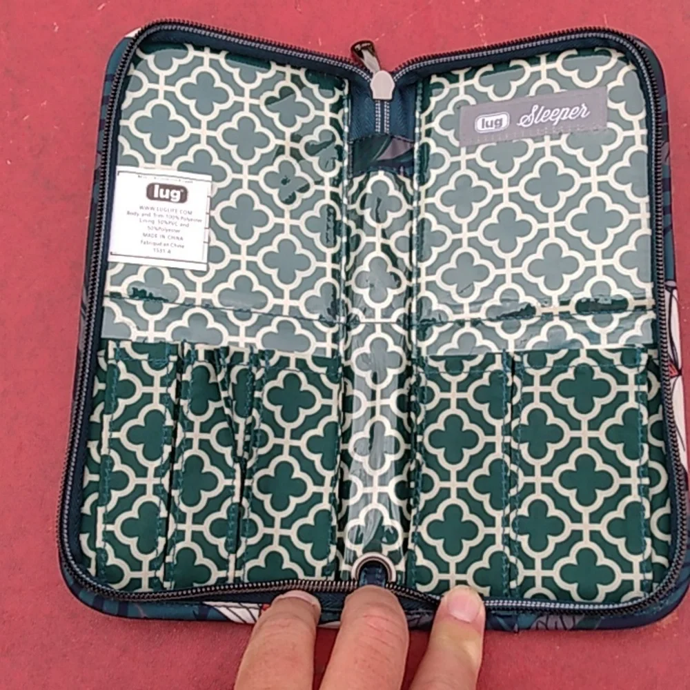 Lug sleeper brush holder